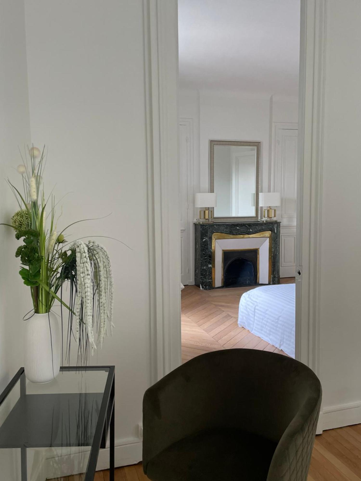 Grand Appartement D'Exception Au Chateau Randin Ecully Ngoại thất bức ảnh